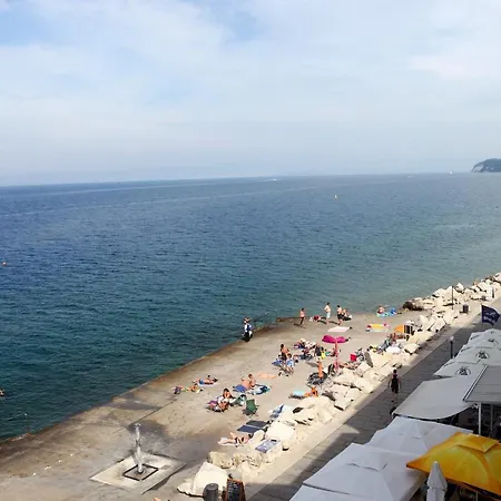 Piran Punta Beachfront Apartment Exclusive Exterior photo