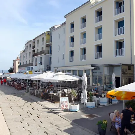 Piran Punta Beachfront Apartment Exclusive Exterior photo