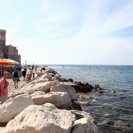 Piran Punta Beachfront Apartment Exclusive Exterior photo