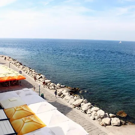Piran Punta Beachfront Apartment Exclusive Exterior photo